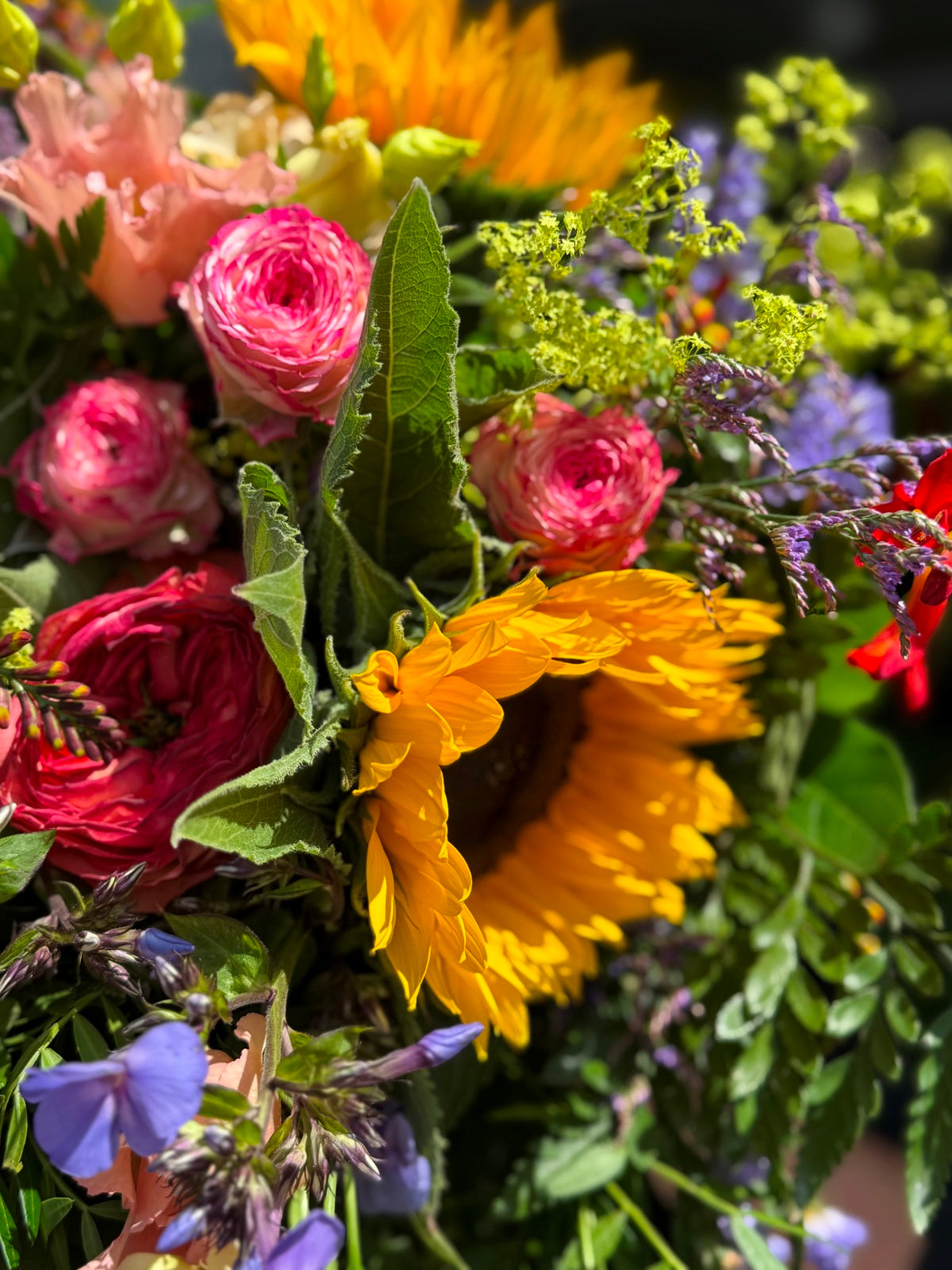 Luxury Wild Style Summer Bouquet detail