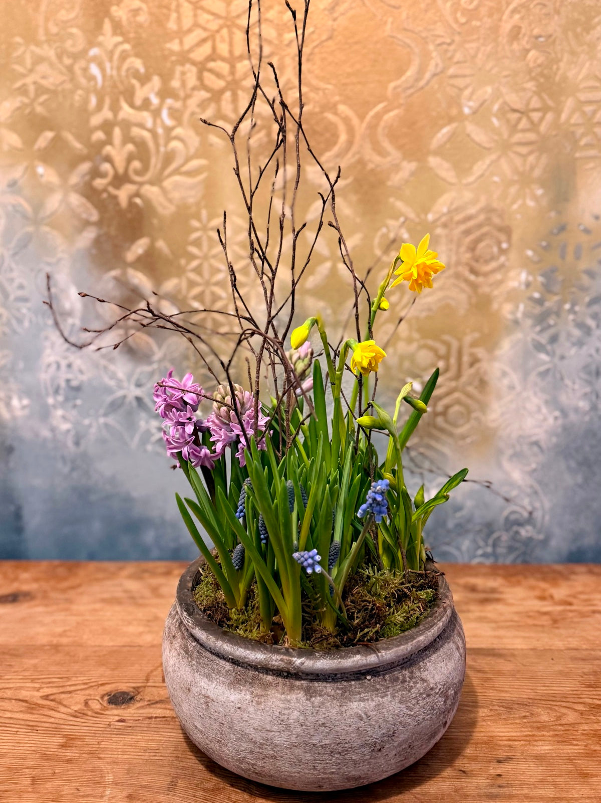 Scented spring planter