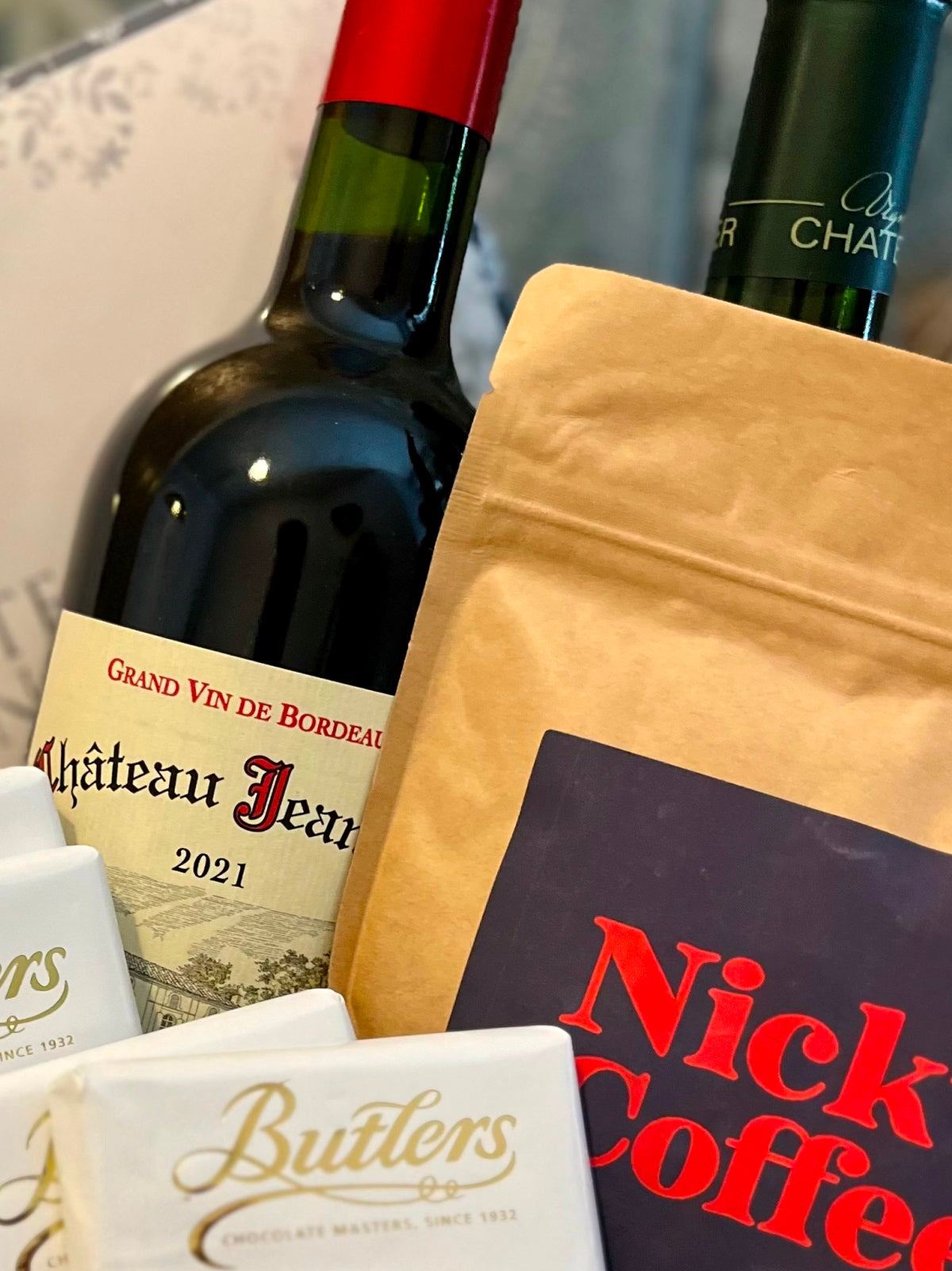 Chocolate Coffee and Wine Gift Hamper contents