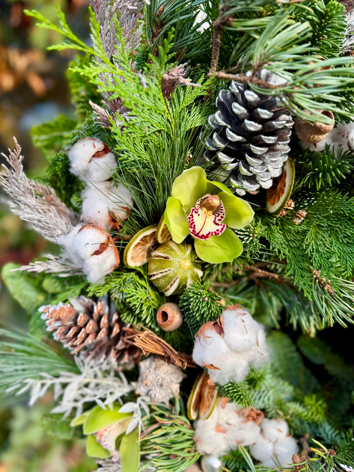 Large Yuletide Door Wreath in Whites