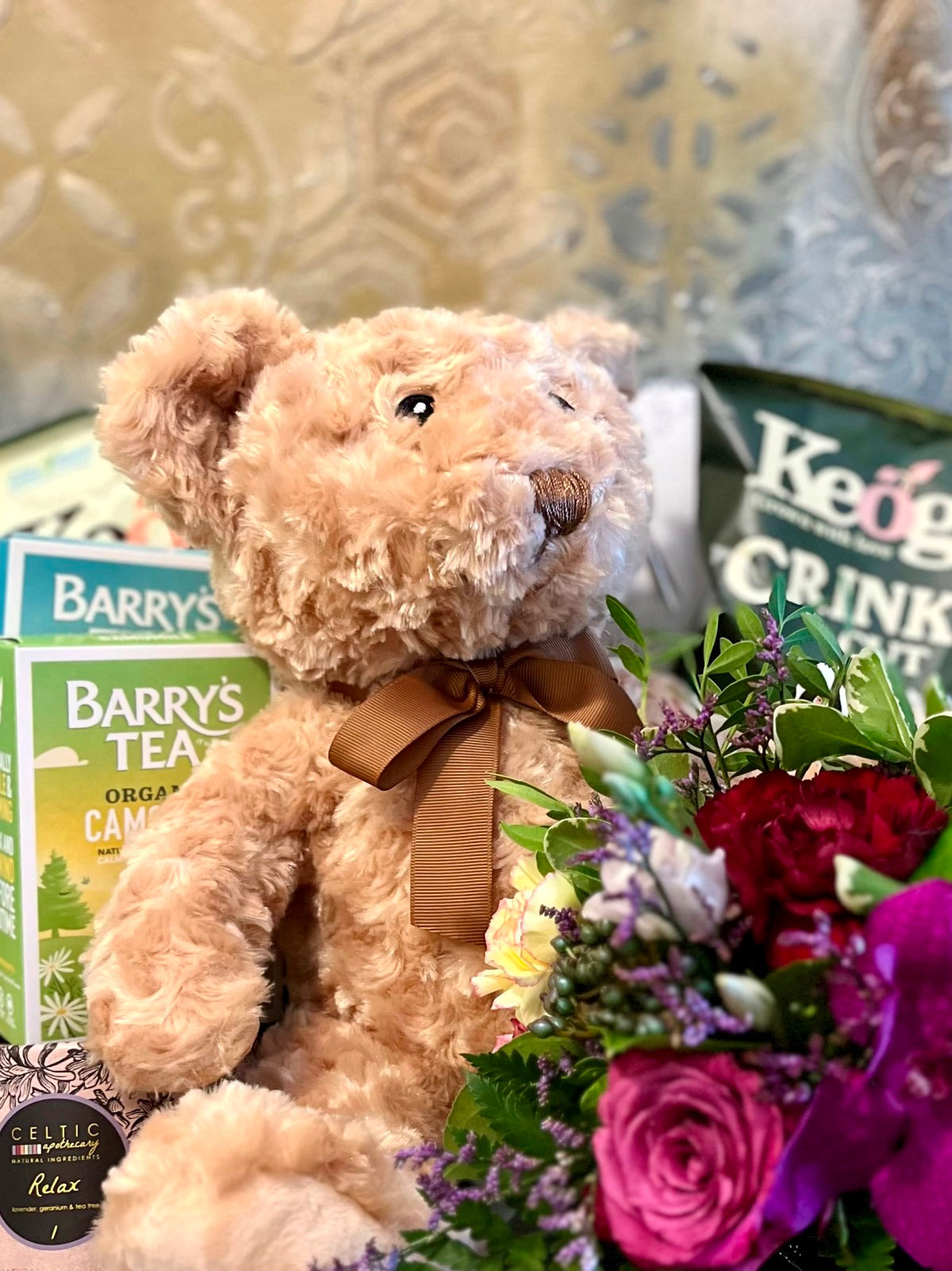 New Mum Hamper & Champagne Detail