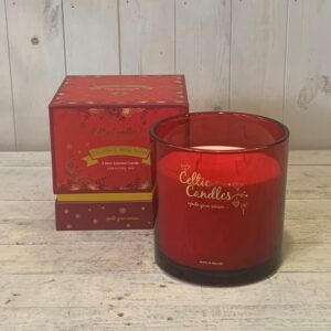 Christmas scented gift candle. Gorgeous gifts delivered in Dublin by Blooming Amazing Flower Company.