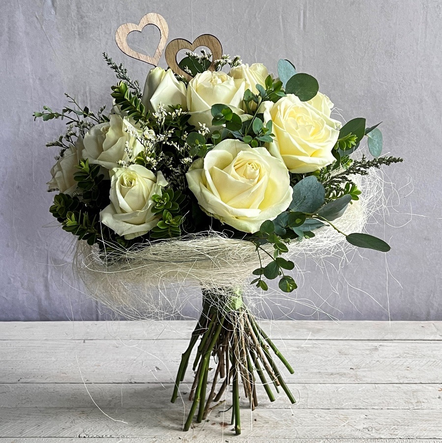white roses flower bouquet for Valentine's delivery in Dublinb