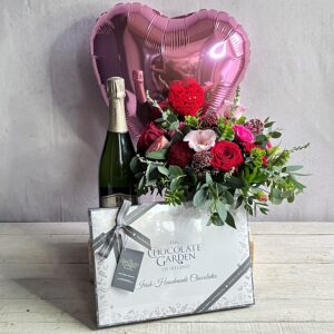 Valentines gift set of Flowers, Champagne, chocolates and a balloon for delivery across Dublin city and county