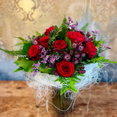 12 Red Roses in Glass Vase
