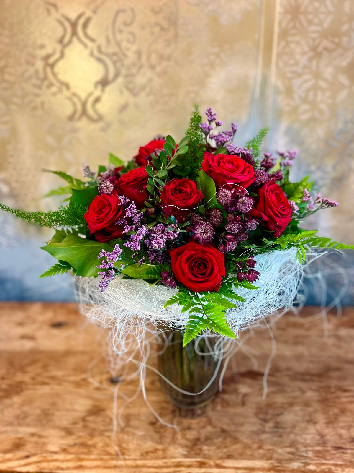 12 Red Roses in Glass Vase