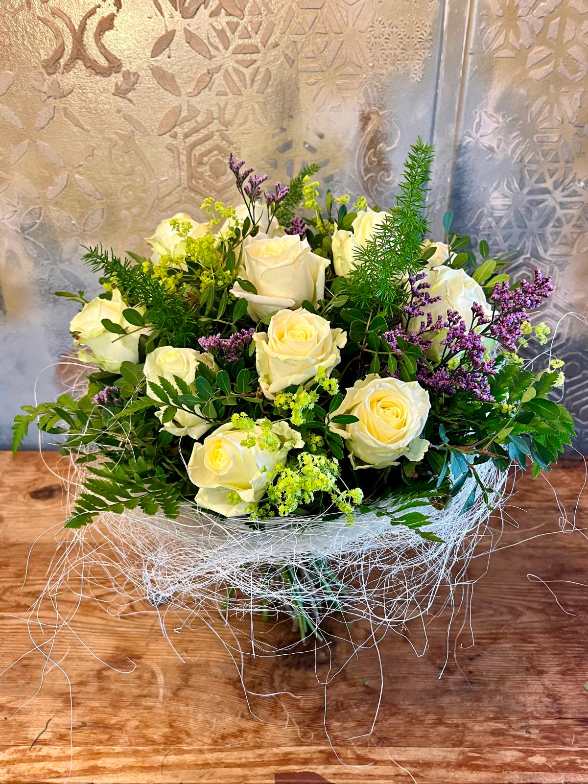 12 White Roses Bouquet