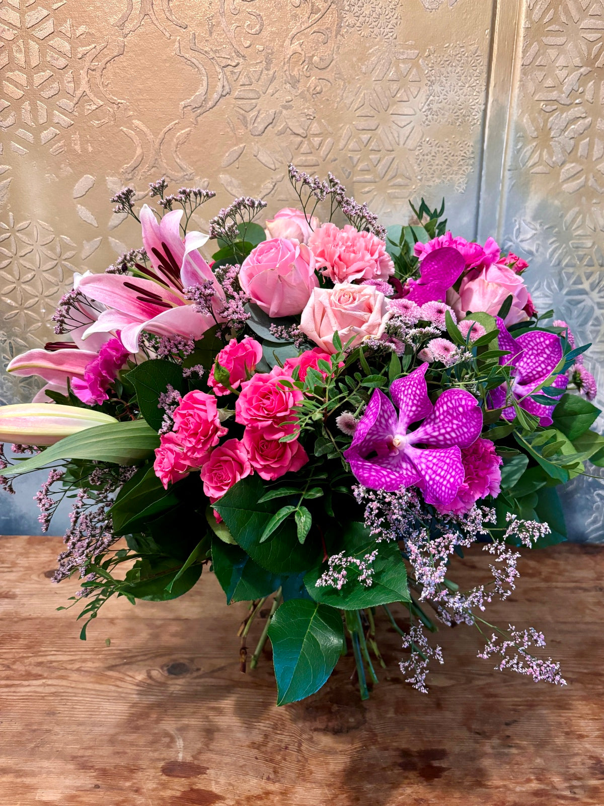 Subscription In The Pink Flower Bouquet